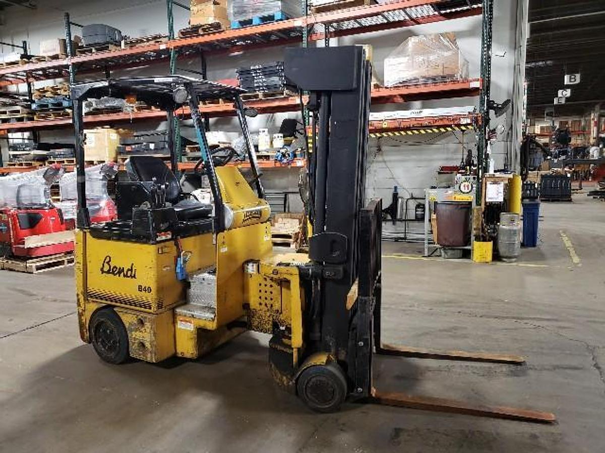 Opposite side view of 2007 Bendi B40E180D electric articulated forklift with 48V power system