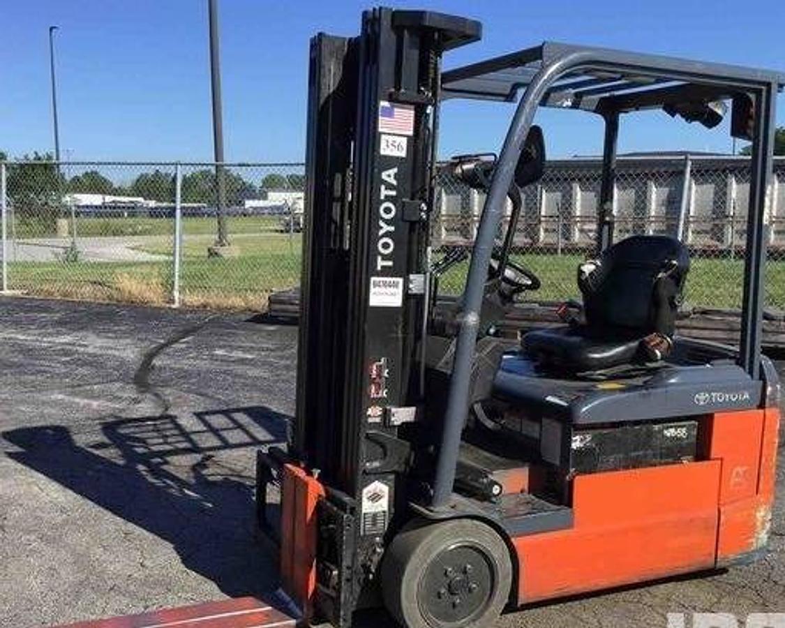 2019 Toyota 8FBE15U electric 3-wheel forklift with CSA certification deployed in Mississauga for indoor warehouse operations and narrow aisle maneuvering