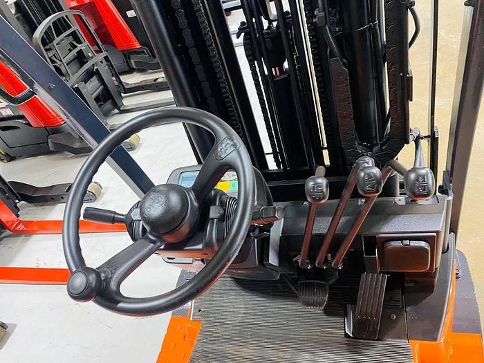 Refurbished SOLD – Refurbished 2013 Toyota 7FBEU20 | Electric 3-Wheel Forklift | CSA Certified | Brampton Deployment Completed