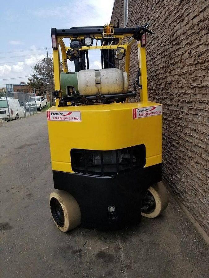Hyster S120FTPRS – rear view – counterweight, propane tank bracket, and cushion tires – CSA-certified propane forklift – Brampton ON