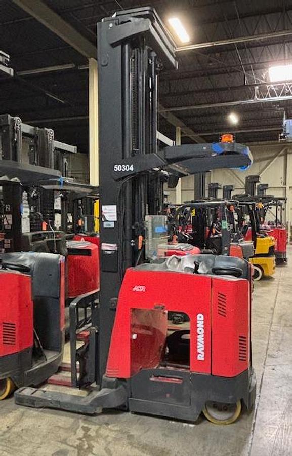 2020 Raymond 750-DR32TT CSA deep reach forklift Brampton 3200 lb 330” triple mast pantograph freezer-compatible export-certified