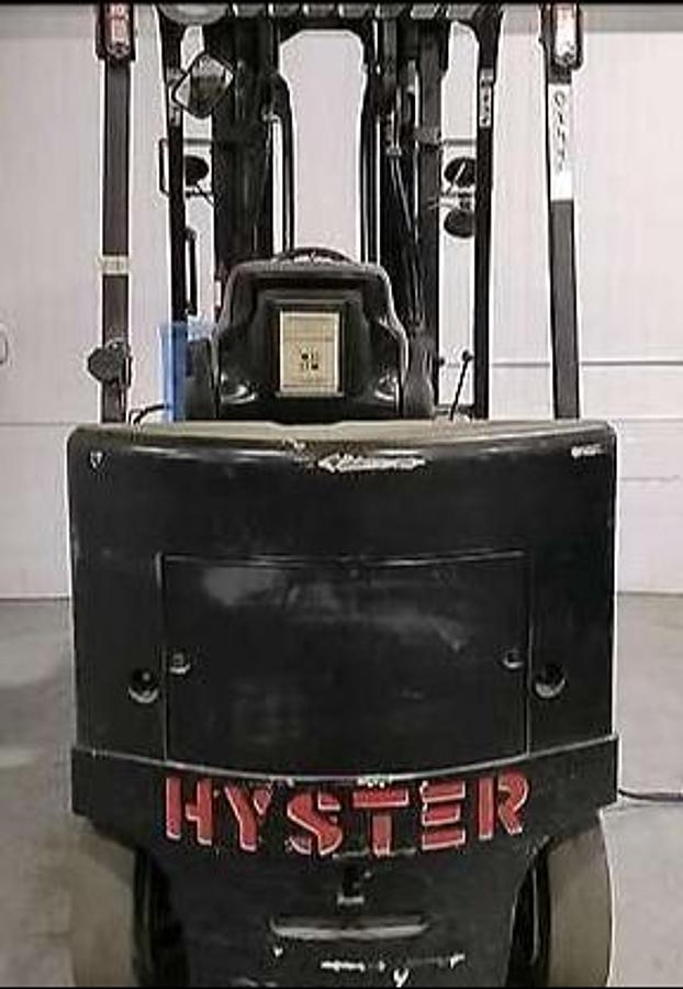 Rear view of Hyster E80Z electric forklift – CSA-certified 8,000 lb sit-down unit with overhead guard, rear safety lighting, and UL/EE fire-safe rating – Premier Lift Equipment Brampton ON