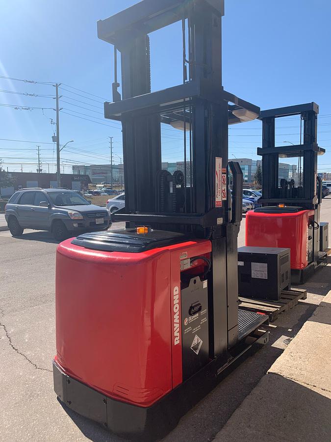 Raymond 550-OPC30TT WG – angled rear view – chassis and wire guidance system – CSA/MOL certified electric picker – Brampton ON