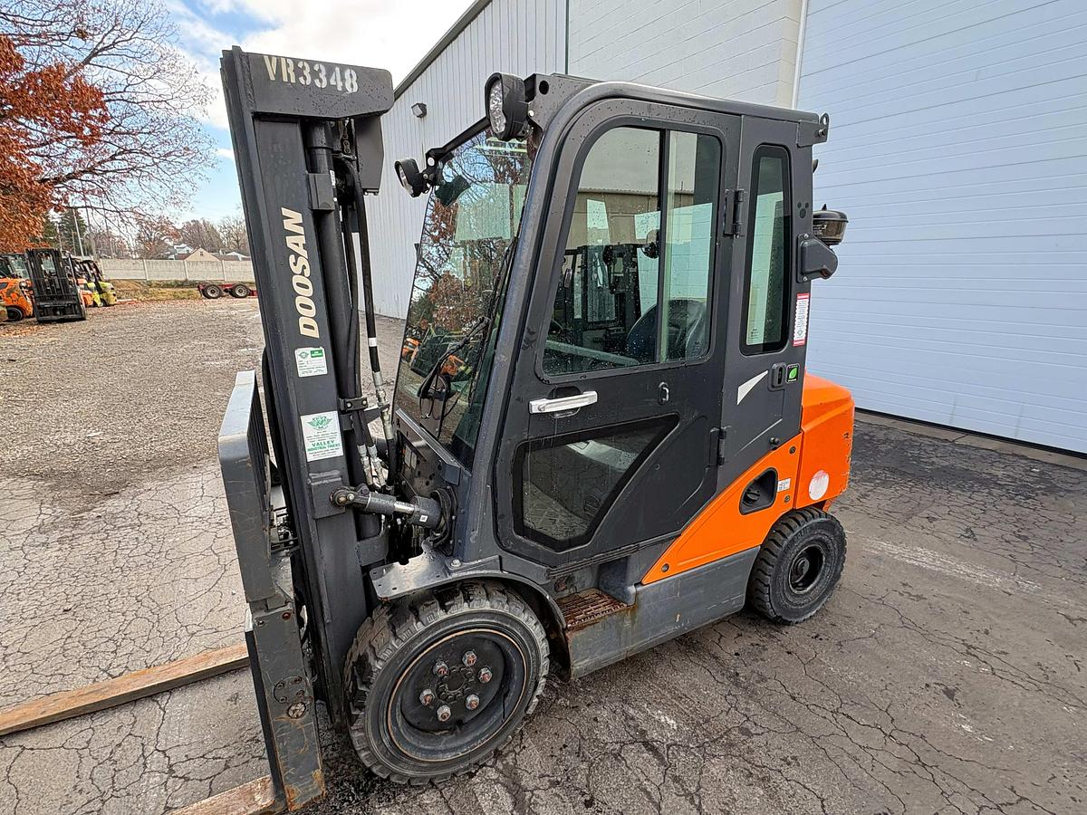 2019 Doosan D30S-7 CSA Certified Diesel Forklift Opposite Side View