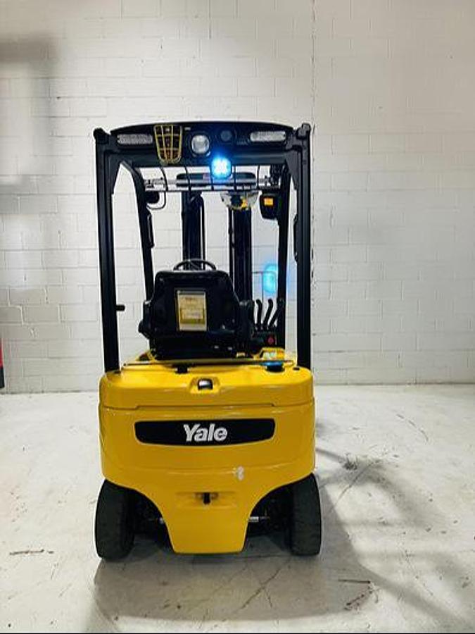Yale ERP040VFN – rear view – counterweight, CSA safety decals, and solid pneumatic tires – electric forklift – Brampton ON