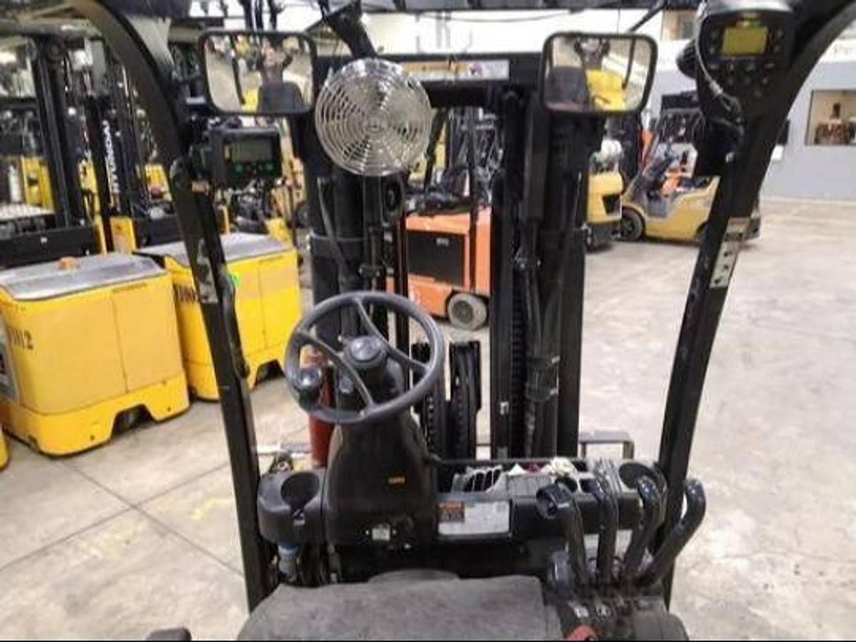 Yale ERC080VHN – operator dash view – ergonomic controls, LED lighting, and suspension seat – CSA electric forklift – Brampton ON