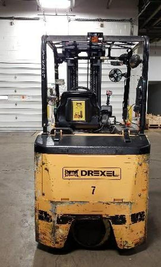 Drexel SLT35AC – rear view – counterweight, battery compartment, CSA/UL decals – swing mast electric VNA forklift – Brampton ON