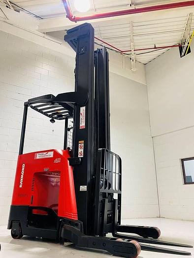 2022 Raymond 752-R45TT – CSA Certified | Brampton, ON | 4,500 lb Capacity | 348" Triple Mast | Electric | Heated Platform | Freezer-Rated