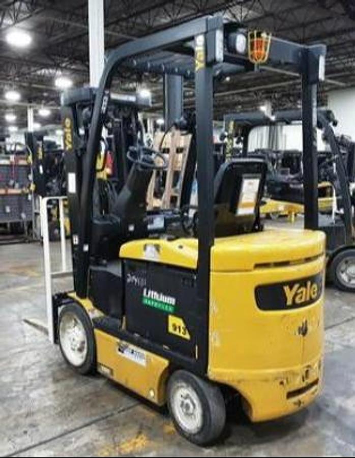 2019 Yale ERC050VG electric forklift opposite rear angle 189 inch mast