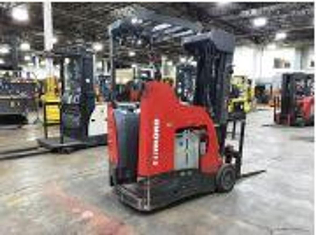 Refurbished Refurbished 2020 Raymond 425‑C40QM – 4,000 lb, 240" quad mast, 36V stand‑up dockstocker, CSA certified