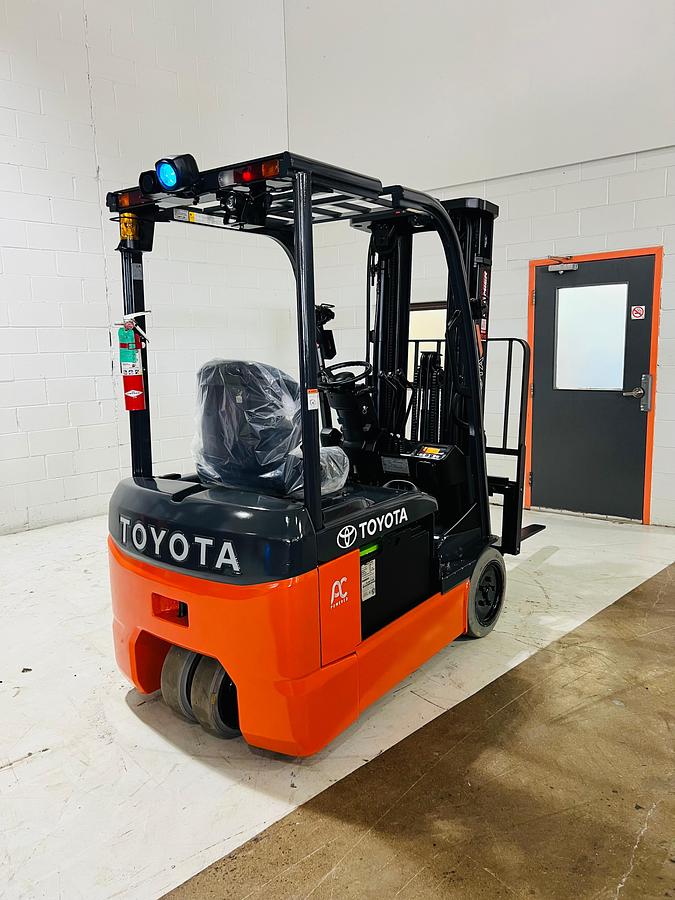 Toyota 8FBE20U – rear counterweight angle – reconditioned electric forklift – CSA certified – Premier Lift Equipment