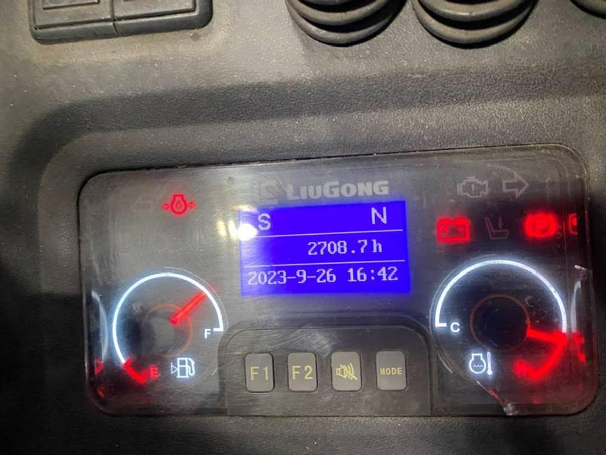 view of electronic dasj