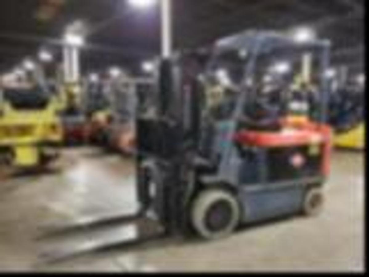 Toyota 7FBCU35 CSA electric forklift Brampton 8000 lb 171” triple mast clamp-ready LP-to-electric conversion