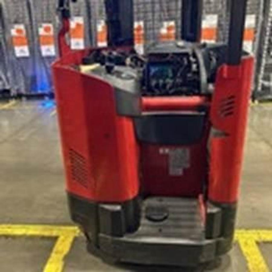 “2019 Raymond 750‑DR32TT deep‑reach forklift rear view – counterbalance chassis, battery compartment, 36V electric reach truck – Brampton ON”