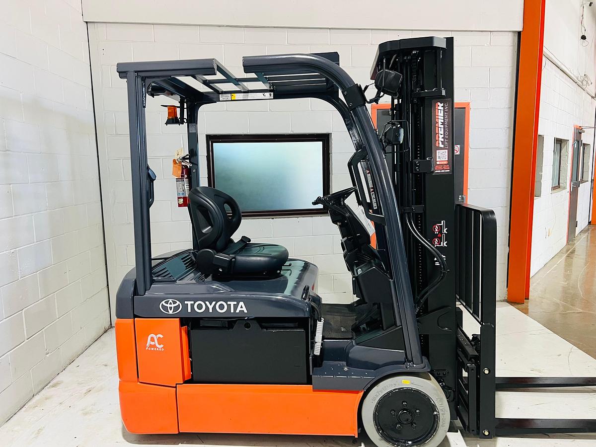 Toyota 8FBE20U – alternate side profile – 3-wheel chassis – CSA certified electric forklift – Brampton ON