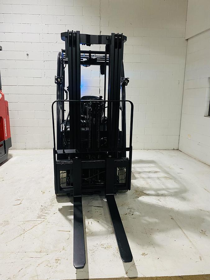 Refurbished 2020 Toyota 8FBE20U | 4,000 lb | 189” Triple Mast | 36V Electric | Side‑Shift | Cushion Tires | Narrow‑Aisle 3‑Wheel