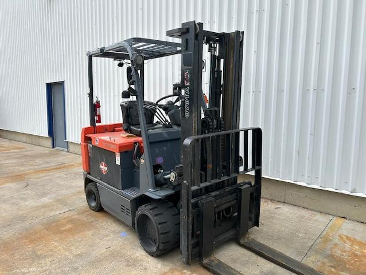 Opposite front angle view of Toyota 7FBCU45 forklift – 48V electric sit-down unit with 48” forks, cushion tires, and clamp-ready hydraulics – Premier Lift Equipment Brampton ON