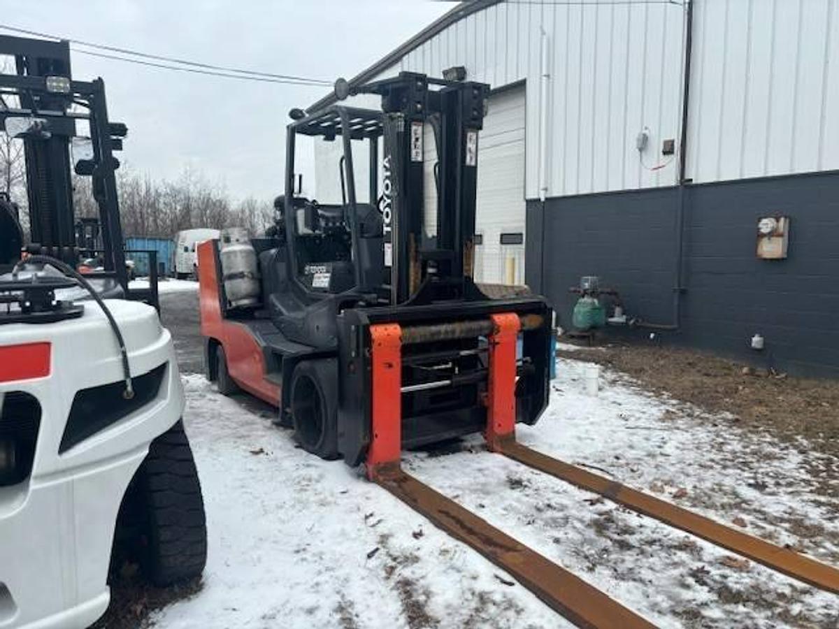CSA-certified propane forklift | CSA-Certified Propane Forklift – 30,000 lb Toyota THD3000-24 with Side Shift, Fork Positioner, and Cushion Tires – Delivered to Brampton30,000 lb | side shift + fork positioner | cushion tires | ultra high-capacity | repainted | Premier Lift Brampton ON