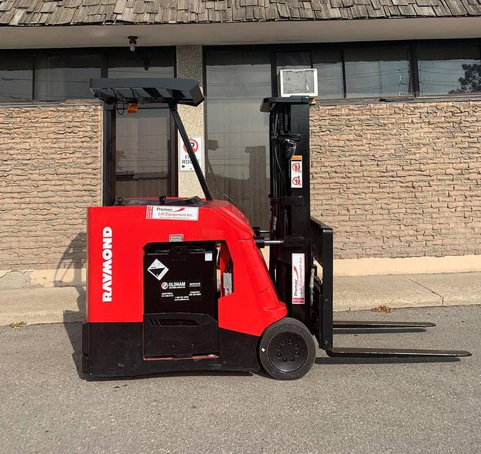2017 Raymond 415-C35TT CSA docker forklift Brampton 3500 lb 188” triple mast side shift freezer-compatible export-certified