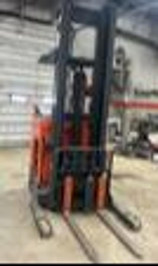 2019 Toyota 9BRU23 front view — 268” lift height, 40” forks, 36V electric reach truck