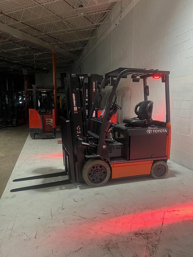 Refurbished 2018 Toyota 8FBCHU25 | 5,000 lb | 189" Mast | 36/48V Electric | Side Shift | 4‑Wheel Cushion | CSA Certified | Brampton ON