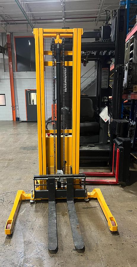 Front View – Noblelift H-5440 Electric Stacker | 42” Forks | Adjustable Straddle Legs | CSA Certified | Brampton ON