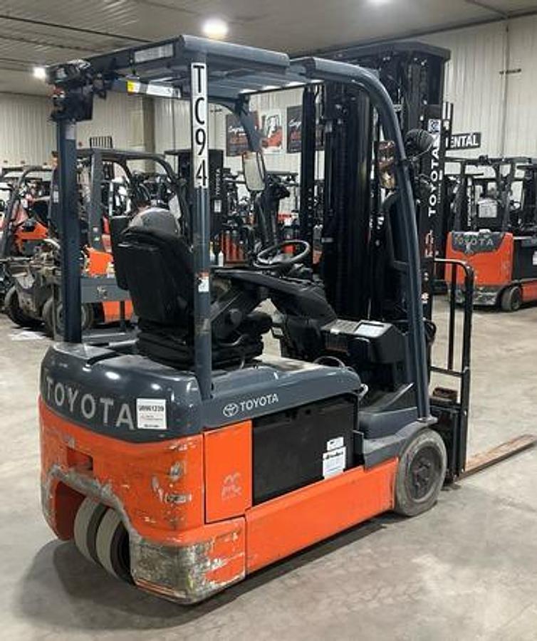 2023 Toyota 8FBE20U rear angle — counterbalance chassis and 3‑wheel electric design