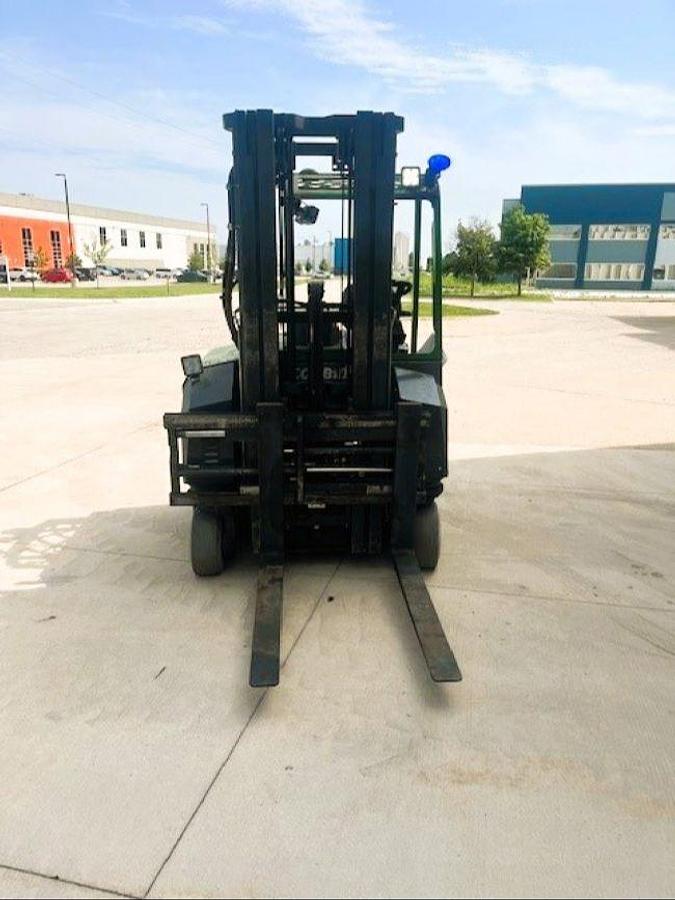 Combilift CBE6000 6,000 lb Triple Mast Forklift