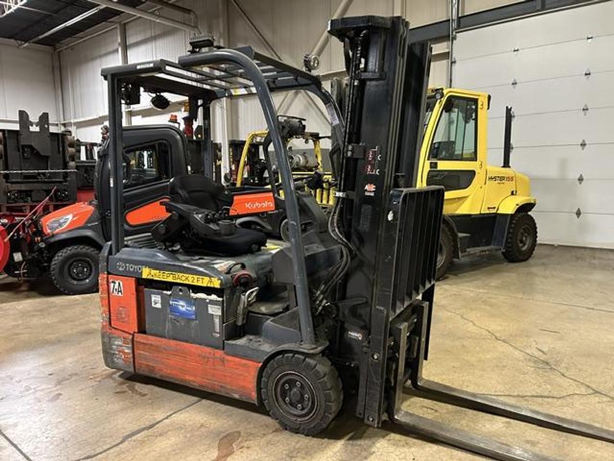 Refurbished 2019 Toyota 8FBE20U | 3‑Wheel Electric Forklift | 4,000 lb | 189” Triple Mast | Side‑Shift & Fork Positioner | Solid Pneumatic Tires | Brampton ON