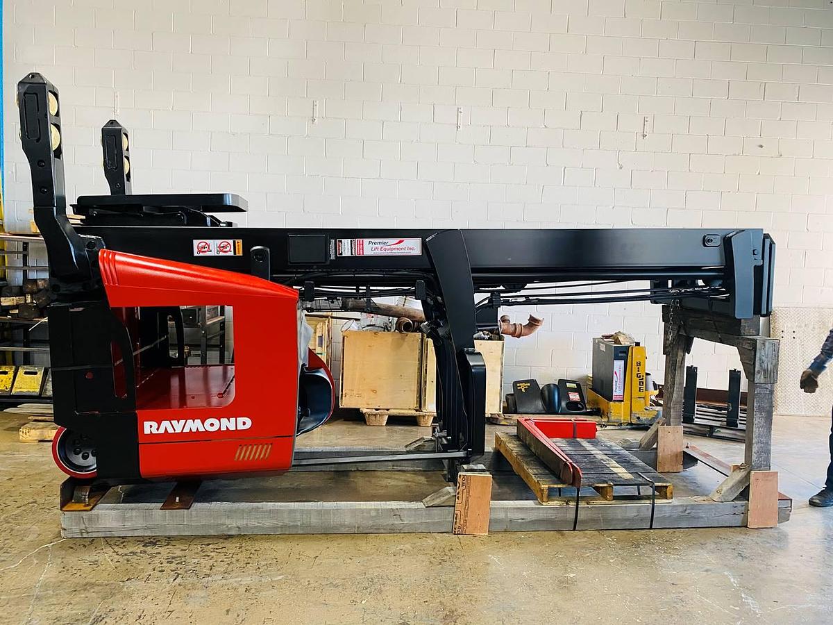 Raymond 772-R45TT CSA reach truck Brampton 4500 lb 400” triple mast side shift single reach battery extra ultra-high reach freezer-ready export