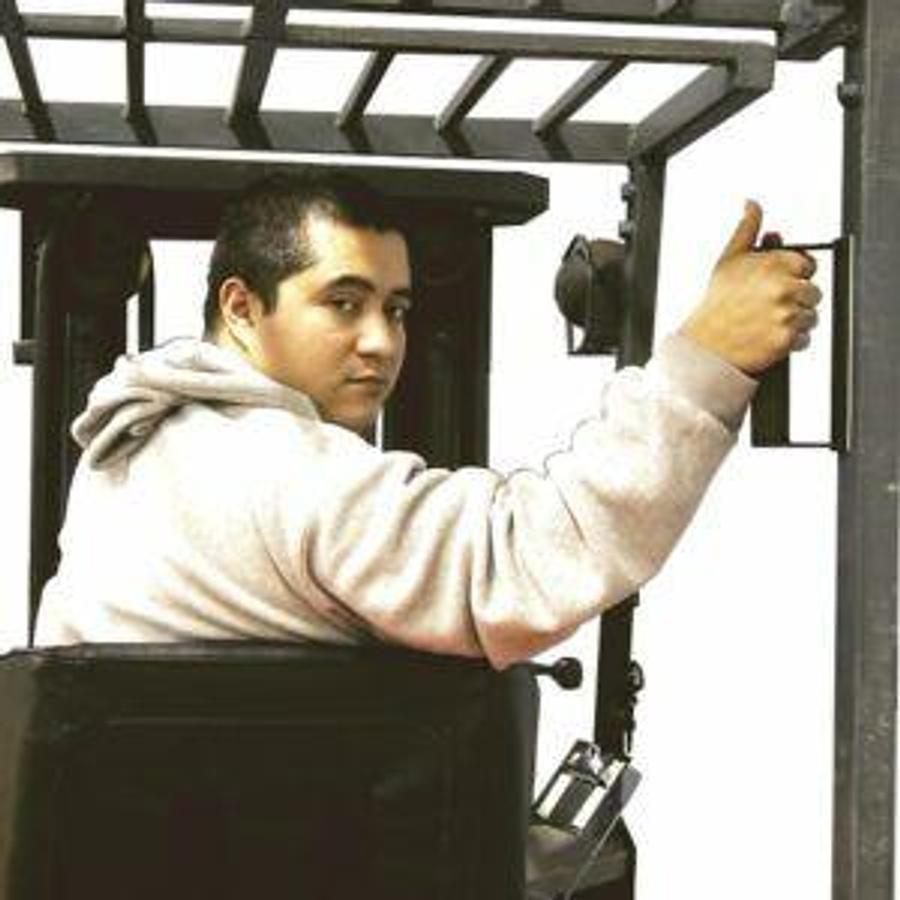 Bright-Belt™ Forklift Safety Restraint | CSA/MOL Compliant | 60″ High-Visibility Buckle System | Brampton ON | Premier Lift Equipment