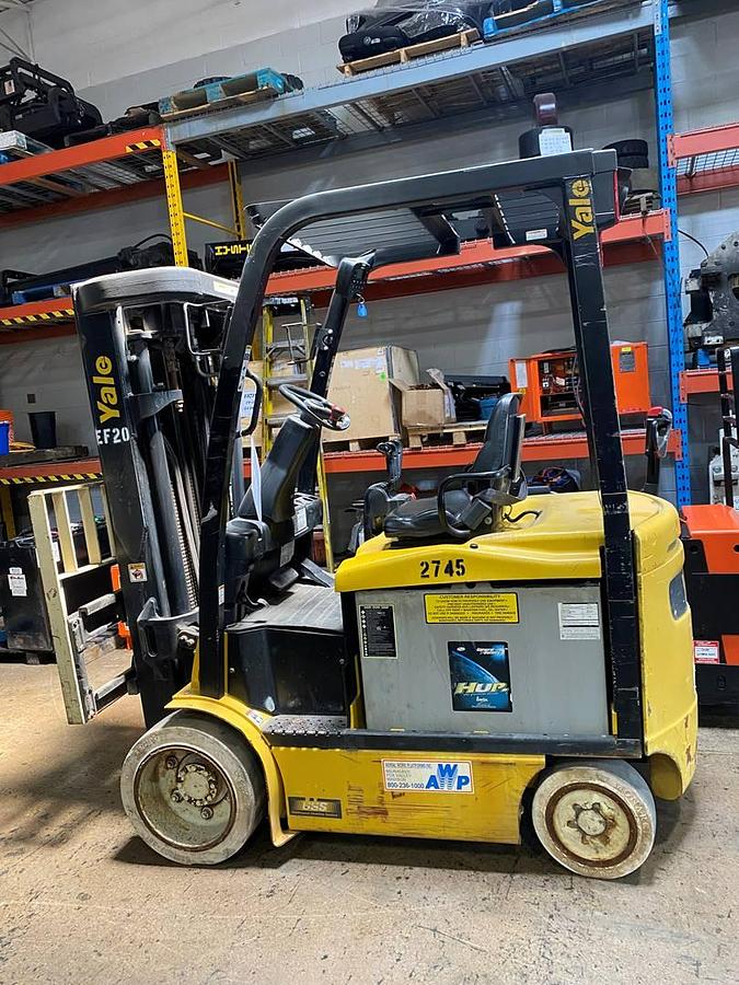Yale ERC050VGN CSA electric forklift Brampton 5000 lb 240” quad mast clamp-ready fork positioner 36V battery optional indoor export