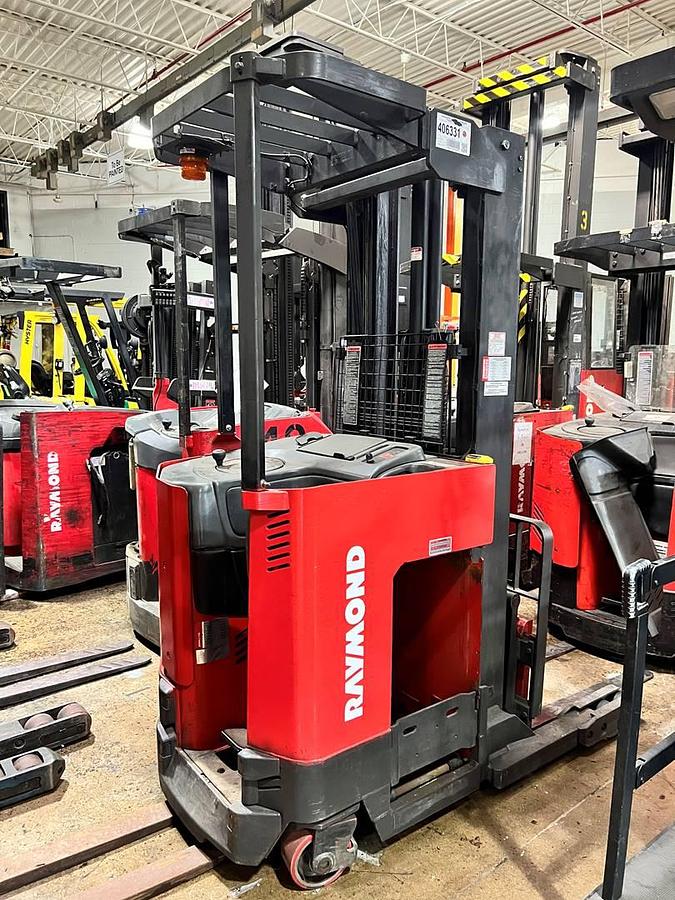 SOLD – Raymond EASIR45TT Reach Truck, 4,500 lb, 211”, 36V – Stock #7185