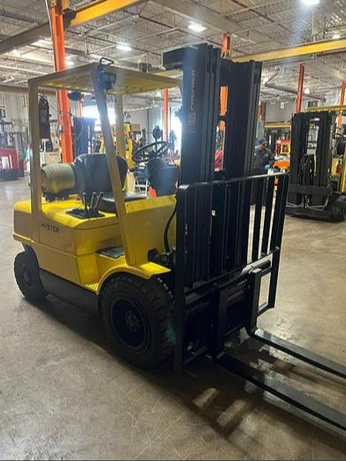 Angled side view of Budget H50XM forklift, non‑CSA.