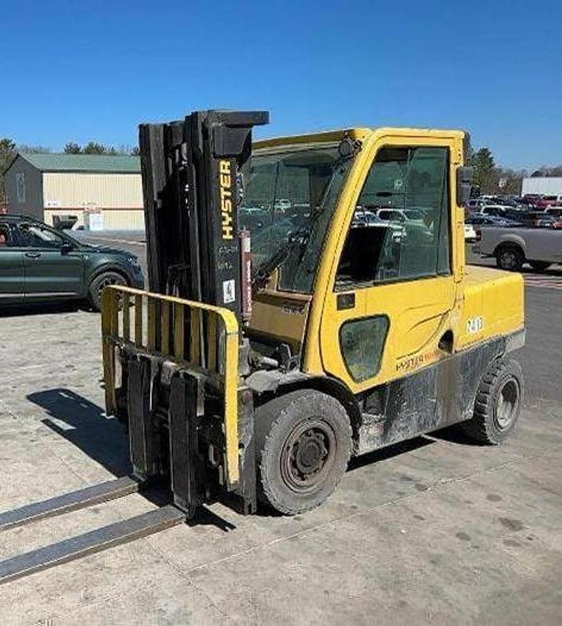 2018 Hyster H100FT Diesel Forklift | Triple Mast | Fork Positioner | Full Cab | CSA Certified | Brampton ON | Export Ready