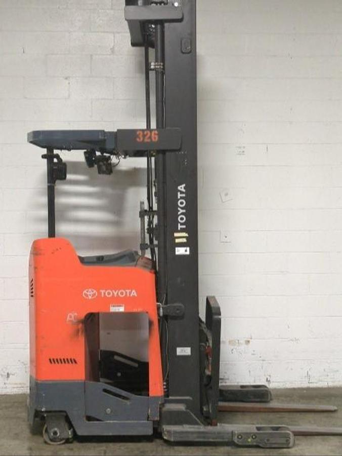 2018 Toyota 9BRU23 narrow aisle single reach truck side profile