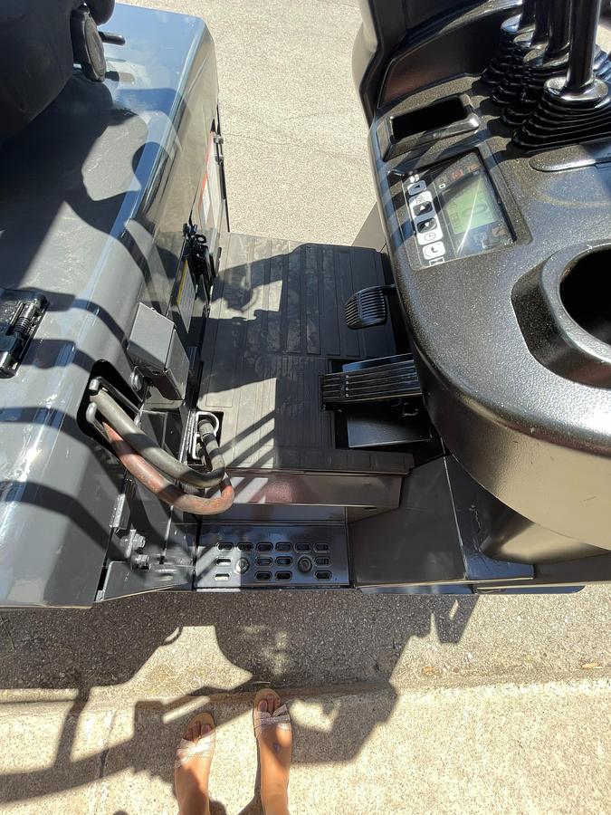 Toyota 8FBCU25 – operator station side view – EE-rated pedal controls and regenerative braking – CSA/UL electric forklift – Brampton ON