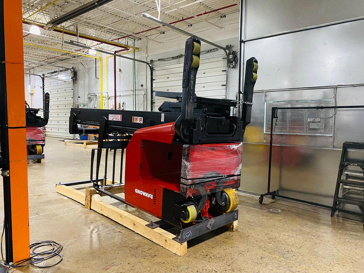 Cradled laid down angle view under chassis