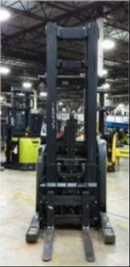 Front view of refurbished 2018 Hyster N35ZR2 electric reach truck showing 272" mast, reach carriage, cushion tires, and CSA certification decal during Ontario deployment.