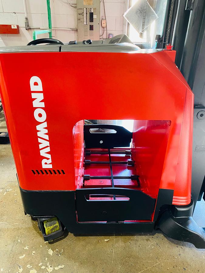 battery compartment to accept 36 volt battery