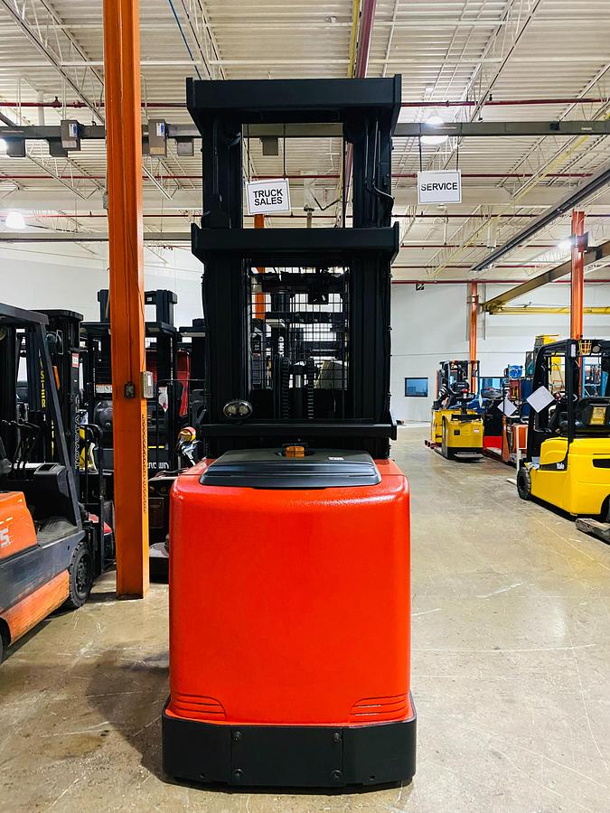 Raymond 550-OPC30TT WG – rear view – counterweight and overhead guard – CSA/MOL certified electric picker – Brampton ON