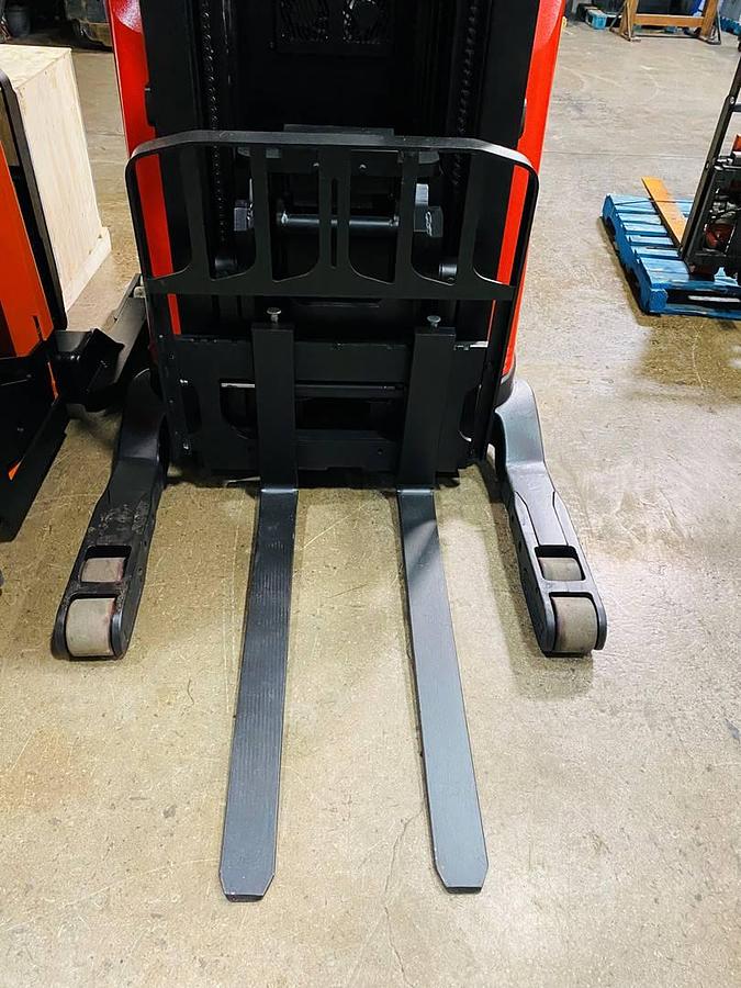 front view of straddle legs with non mark poly load wheels and 42" forks