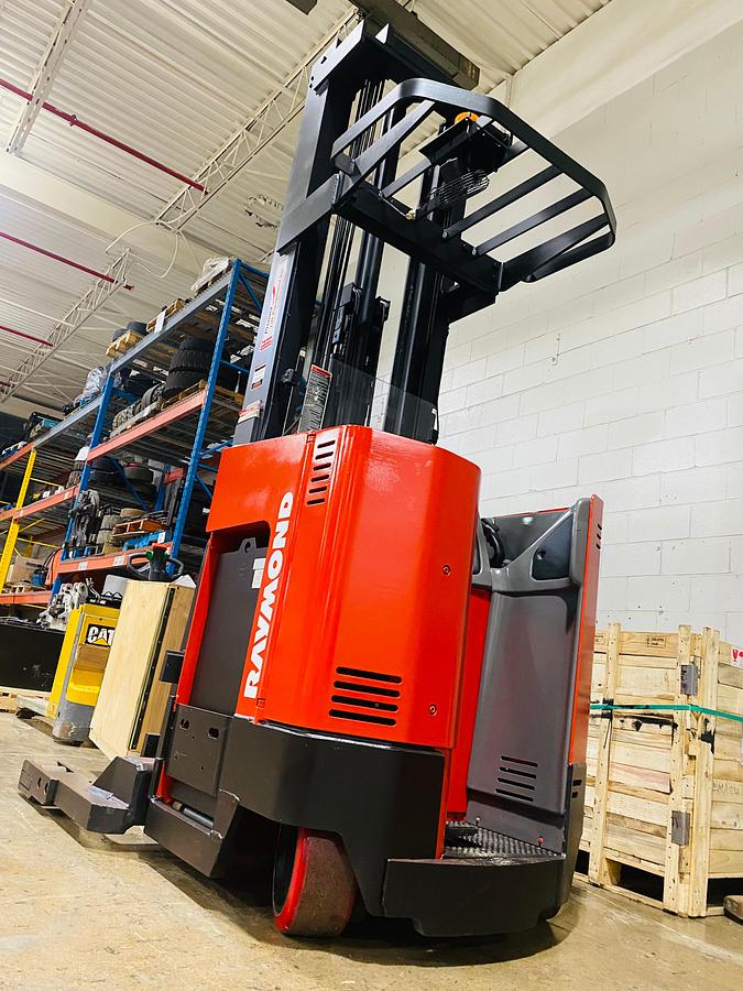 Opposite Rear view showing counterweight and mounted safety lighting