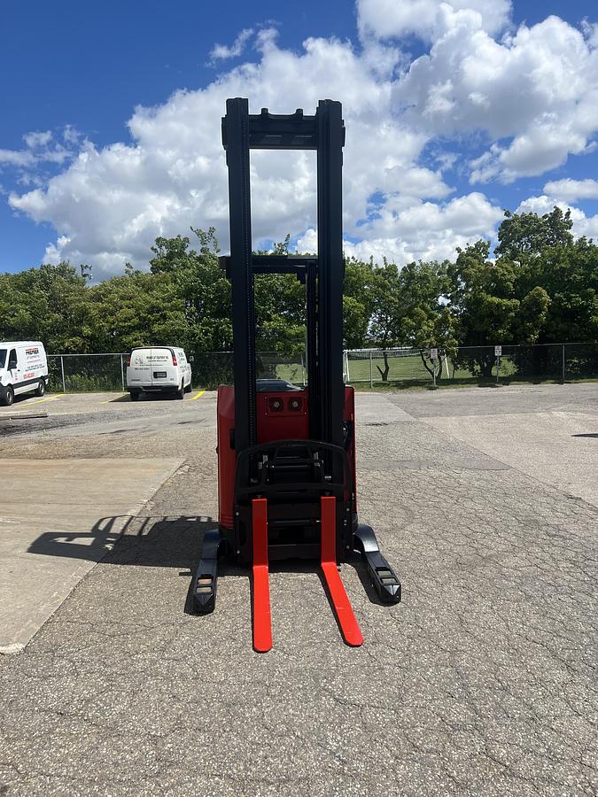 Refurbished Raymond 740-R45TT | 4,500 lb | 280" Triple Mast