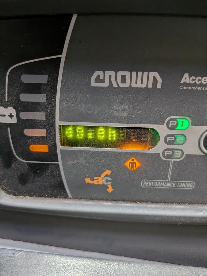 2023 Crown SHR5520‑30 Walkie Reach – Hour Meter Reading – Verified Operational Hours