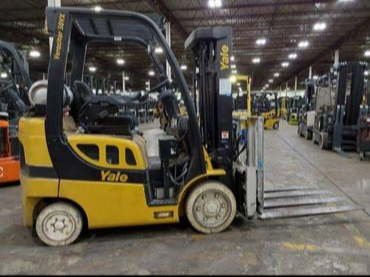 Hero image of 2018 Yale GLC050VX LPG cushion forklift showing 194.9" triple mast, side shift carriage, 44" forks, and CSA decal during Savannah condition report with 18,131 documented hours