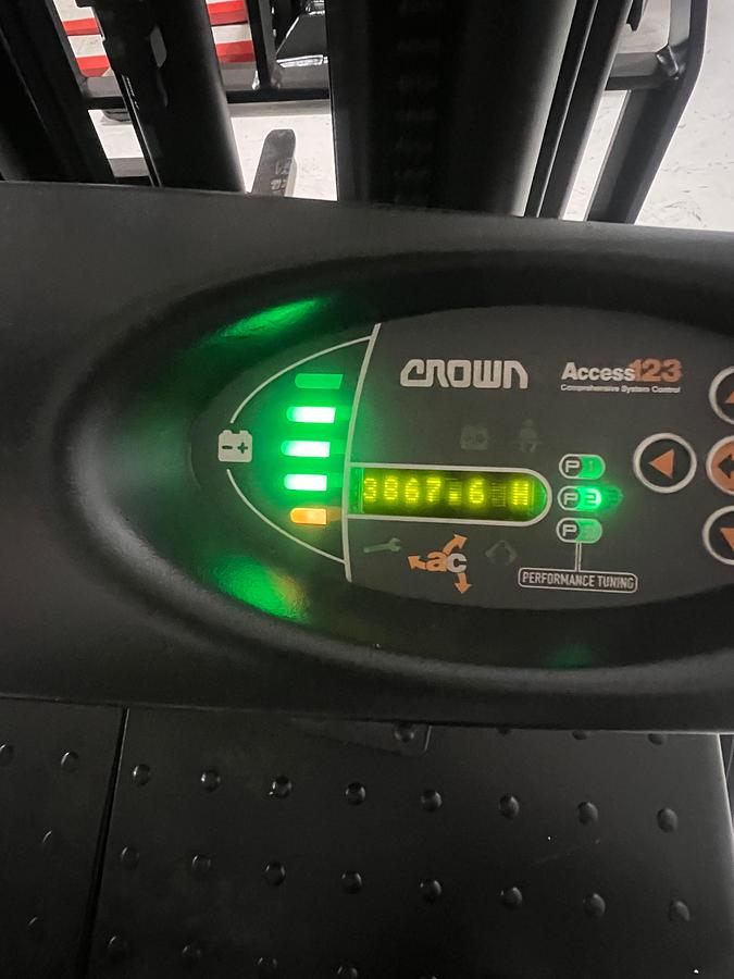 Crown SC5225-35 forklift – hour meter display – verified runtime – CSA certified – Brampton ON