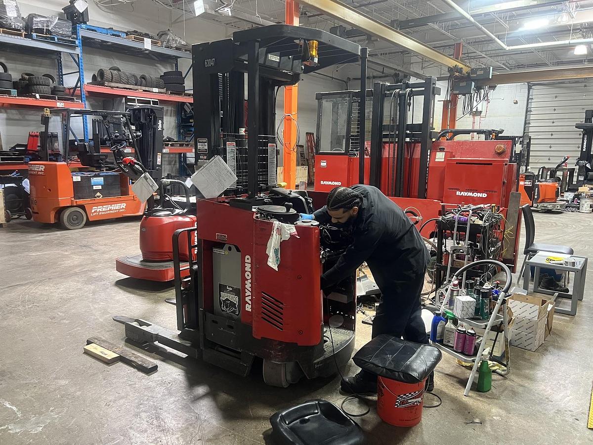 Used Hangcha Forklift Service & Repairs | IC, Electric & Reach Trucks | Brampton, Mississauga, Vaughan & GTA