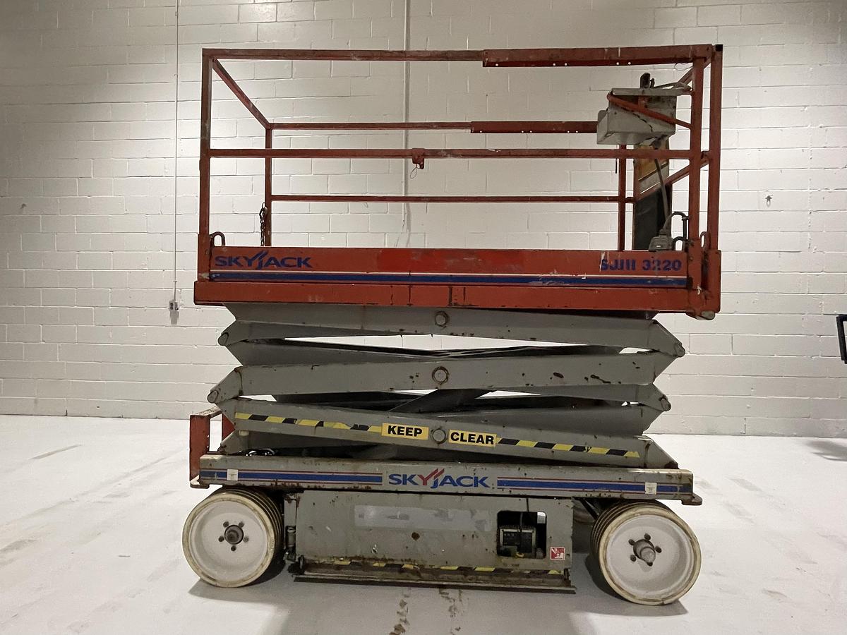 Refurbished Scissor Lifts