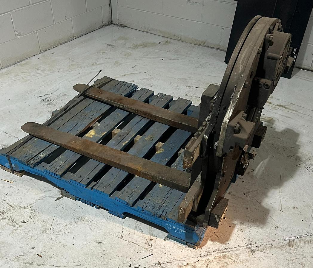 Cascade 40D Rotator – Side View – Class II Mount – Premier Lift